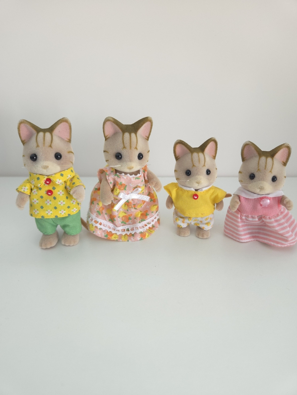 Calico Critters Sylvanian Families Sandy Cat Family Figures